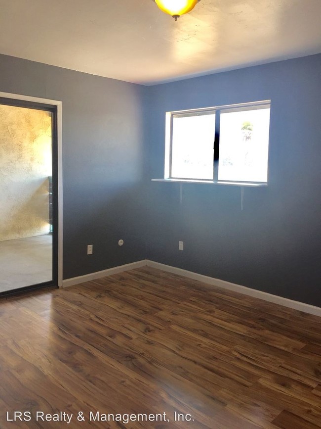 Building Photo - 4400 Parkwood Ct