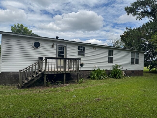 Building Photo - 717 Jonestown Rd