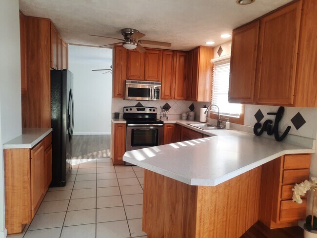 Foto del edificio - 144 Brentwood Dr