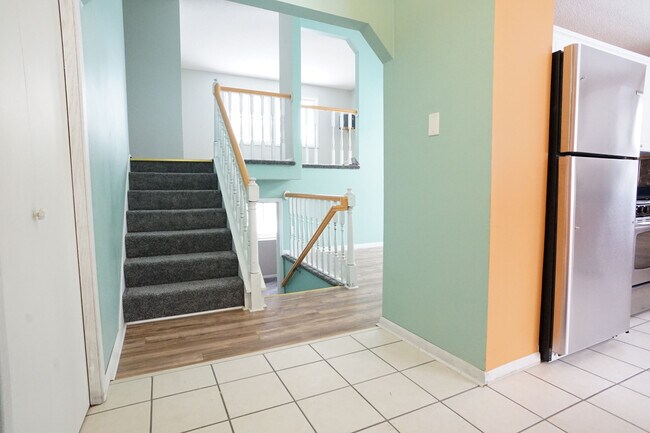 Foto del edificio - 1240 106th Ln NW