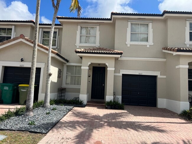 Foto del edificio - 1017 NE 42nd Ave