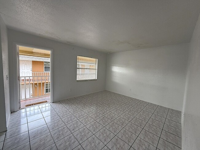 Building Photo - 720 Michigan Ct