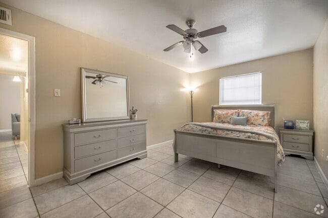 Interior Photo - Raghu Apartments In Spring Branch