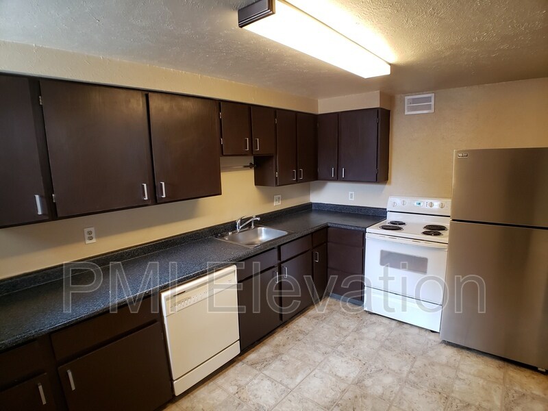 Primary Photo - 4288 Hooker St