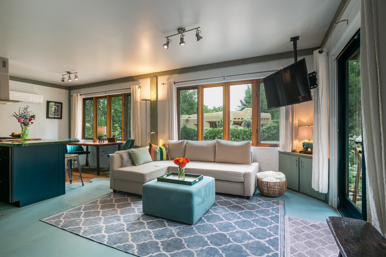 Primary Photo - 402 Trujillo Ln