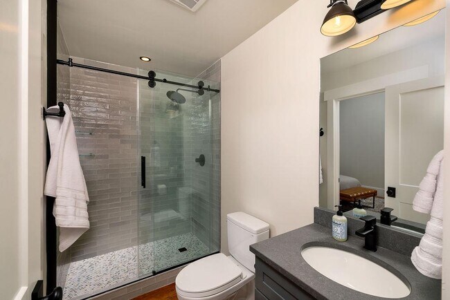 Foto del edificio - 200 Barrett St