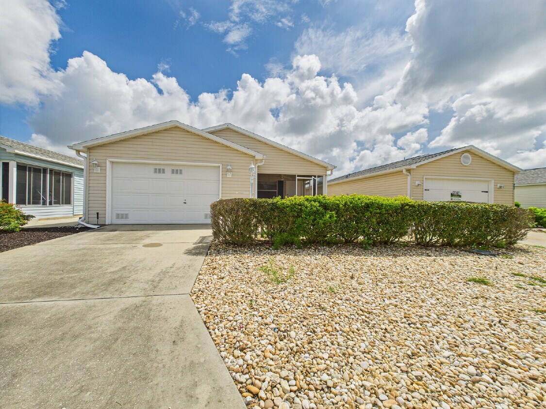 Foto principal - 480 Hildalgo Dr