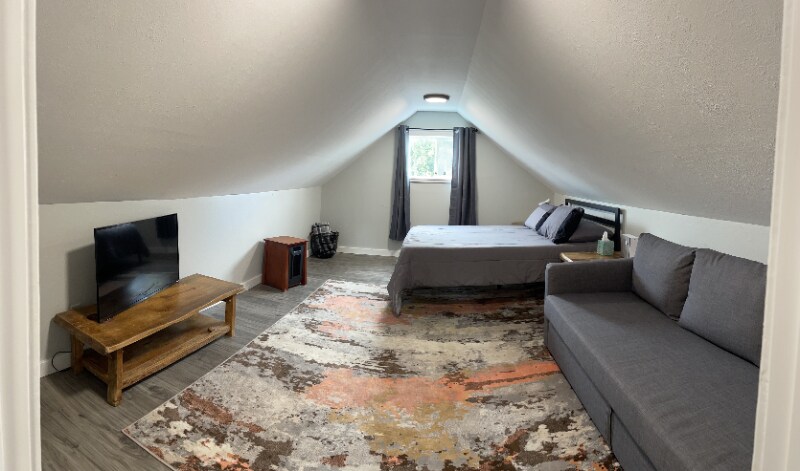 Foto principal - 708 11th Ave W