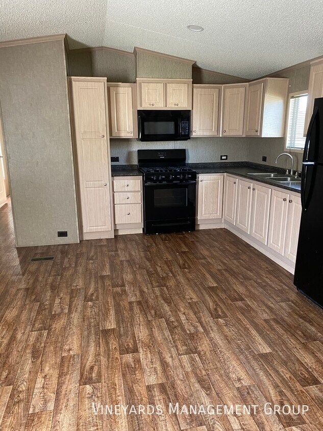 742 Wilson Dr, Towanda, KS 67144 House Rental in Towanda, KS