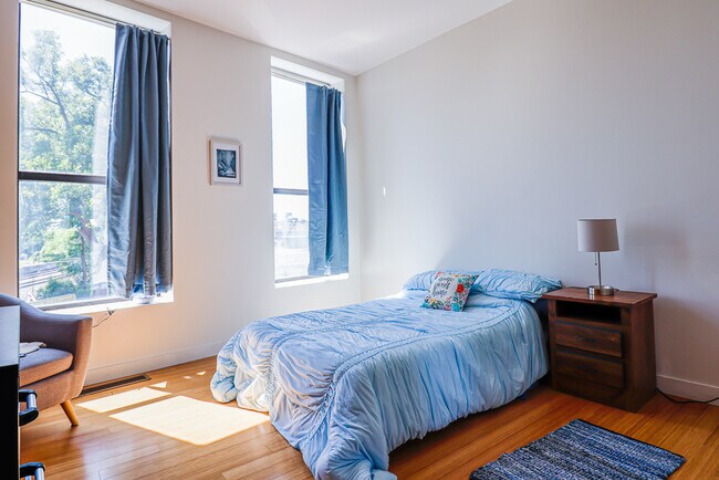 Foto del edificio - 201 S West St