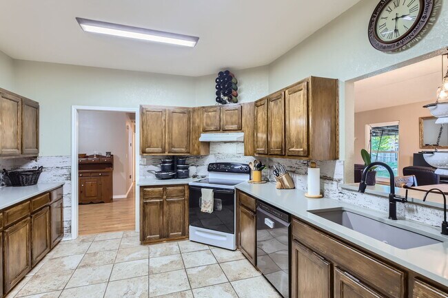 Foto del edificio - 121 Flora St