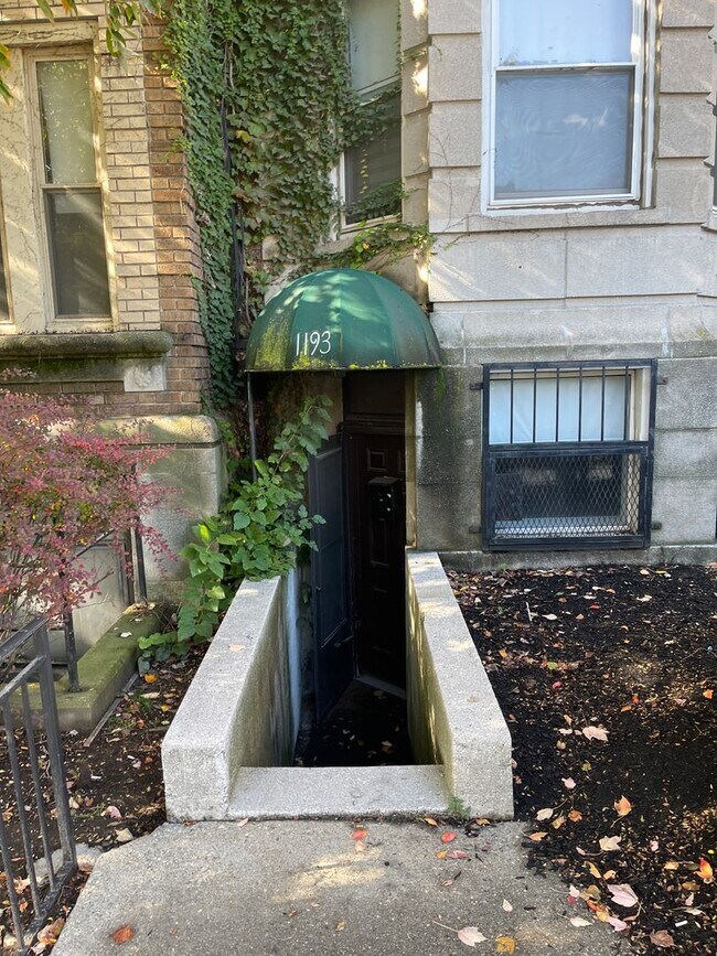 Photo - CHEAPEST 2  BED IN FENWAY GARDEN LEVEL BER... House