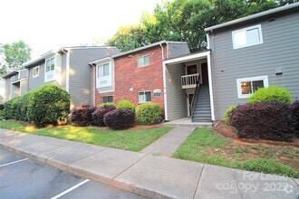 Building Photo - 3200 Heathstead Place