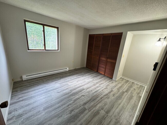 Foto del edificio - 4945 Jackpine Rd NW