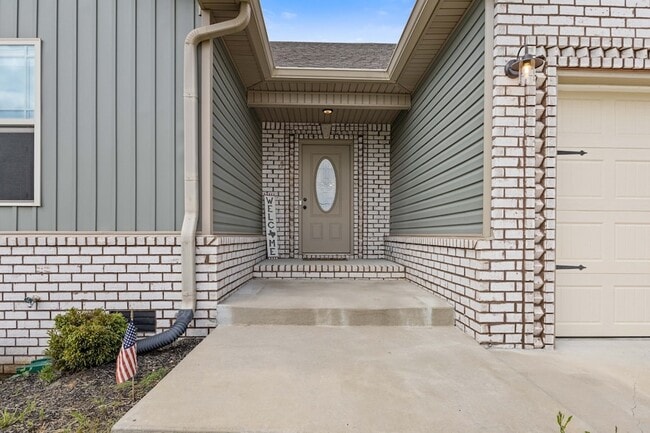 Building Photo - 2221 Allen-Griffey Rd