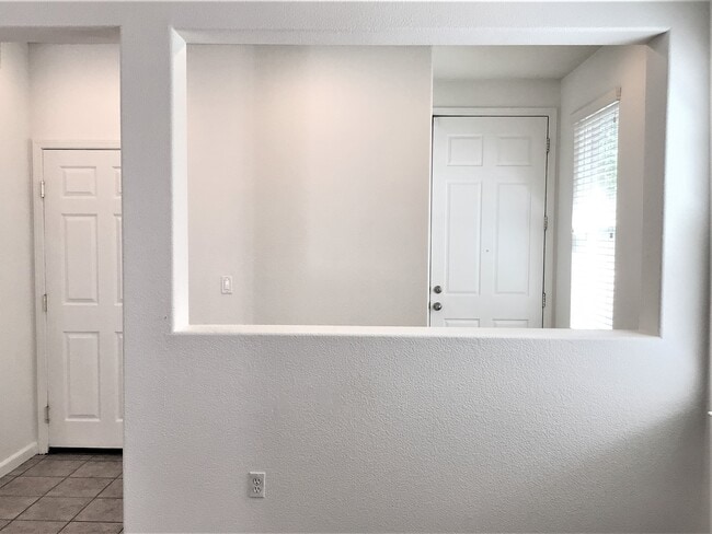 Foto del edificio - 6704 Altesino Dr