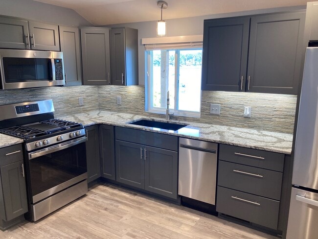 Building Photo - 371 Adele Dr