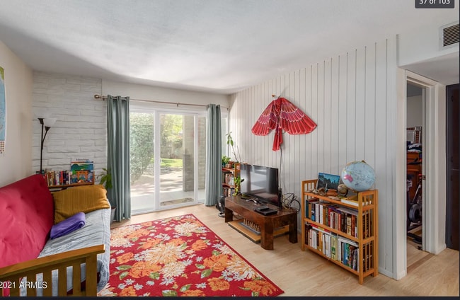 Building Photo - 4352 N 36th Plz