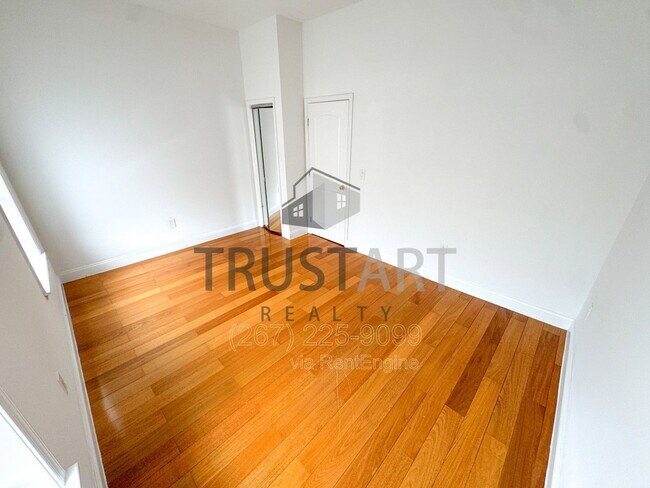 Building Photo - 2329 S 15th St