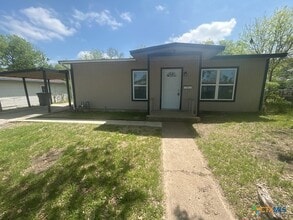 Building Photo - 912 Southside Dr