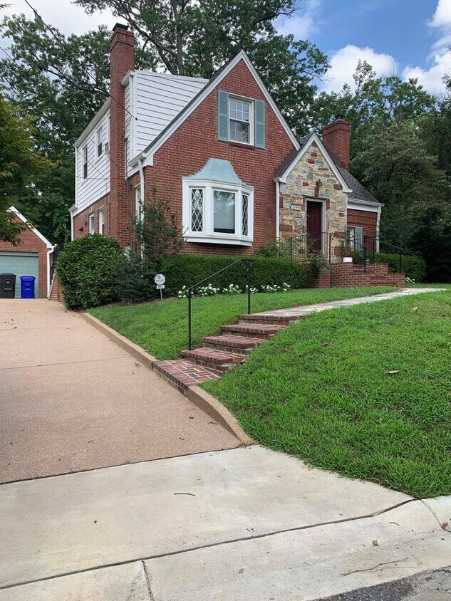 851 N Kentucky St, Arlington, VA 22205 House for Rent in Arlington