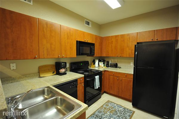 Building Photo - 5117 Sandhurst