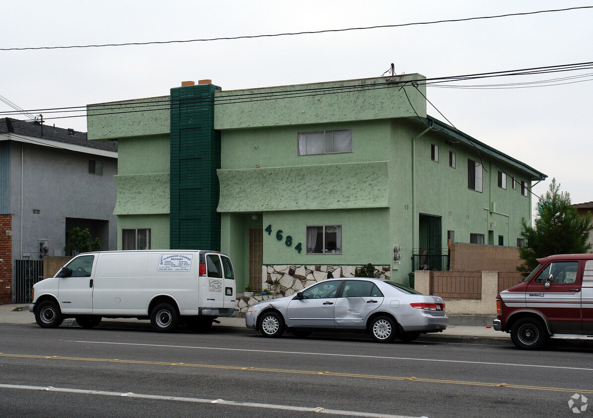 Building Photo - 4684 W 120th St