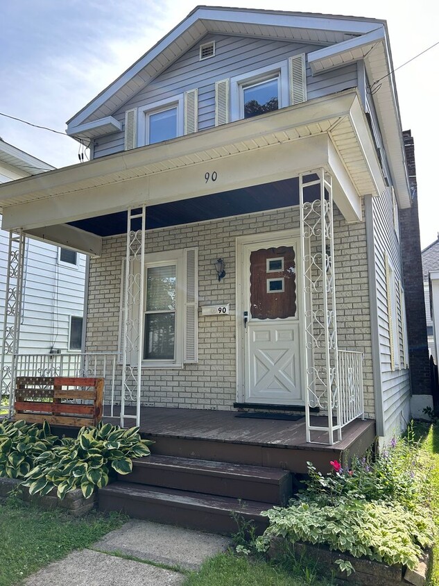 Foto principal - Charming Oswego 3 bdrm!!