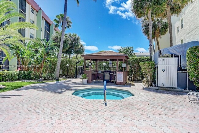 Photo - 5431 NE 25th Ave Apartment