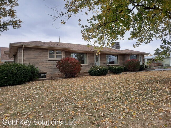 Foto del edificio - 3 br, 2 bath House - 96 E Plum St