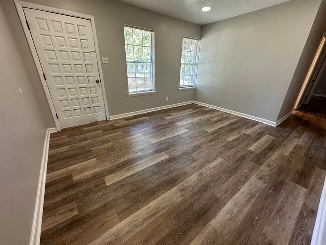 Building Photo - 9010 Tedburn Cir