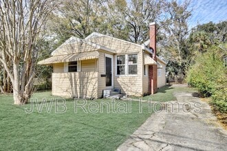 Building Photo - 1171 W 12th St