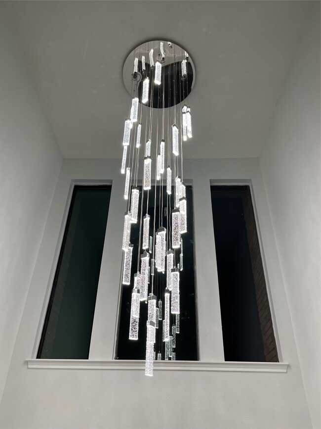 Foto del edificio - 6000 Sugar Hill Dr