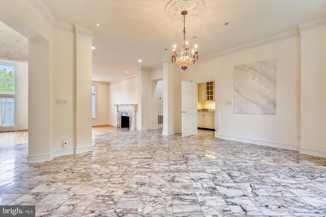 Building Photo - 10000 Avenel Farm Dr