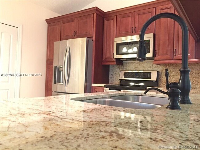 Foto del edificio - 5201 SW 31st Ave