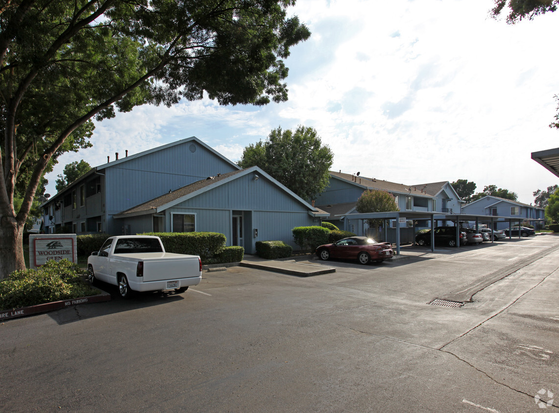 Primary Photo - Woodside Glen Apartments