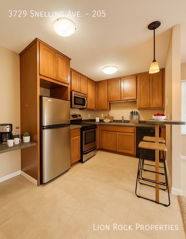 Foto del edificio - 3729 Snelling Ave