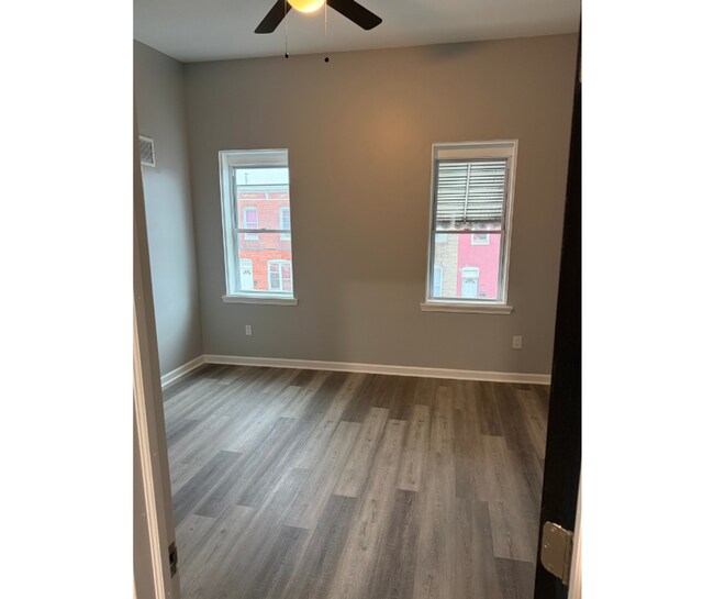 Foto del edificio - 3718 E Lombard St