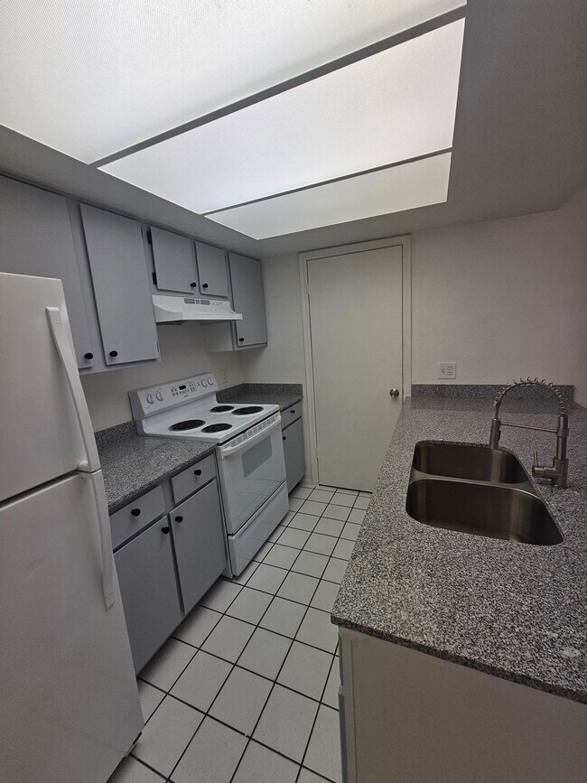 Foto del edificio - 1618 N 32nd St