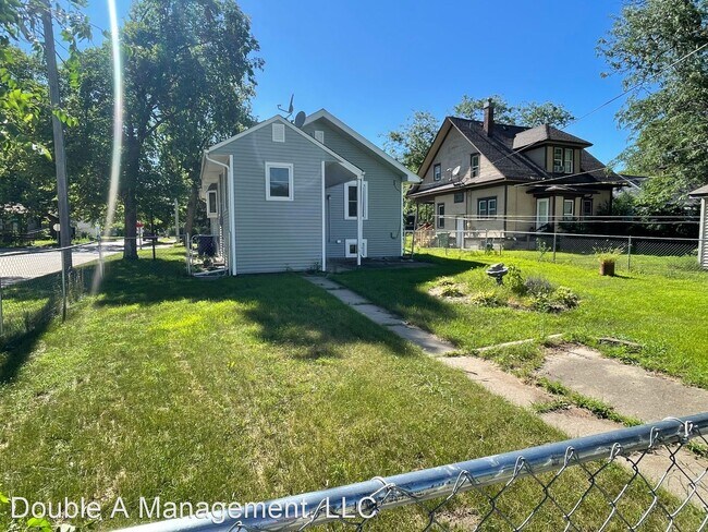 Foto del edificio - 2 br, 1 bath House - 2702 E. 4th St.