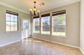 Building Photo - 5527 Gatesprings Ln Building Photo - 5527 Gatesprings Ln