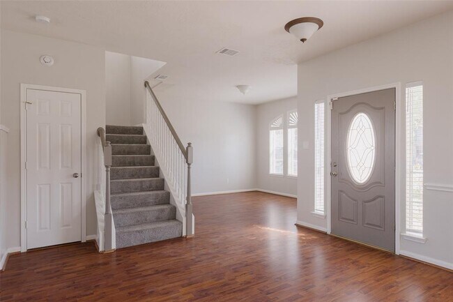 Building Photo - 16530 Cypress Bridge Dr