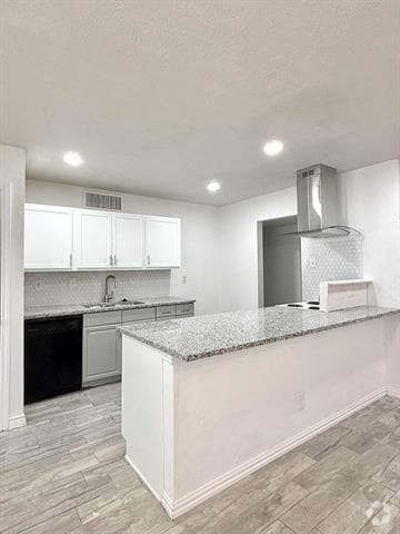 Building Photo - 545 Oldbridge Dr