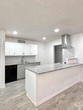 Building Photo - 545 Oldbridge Dr