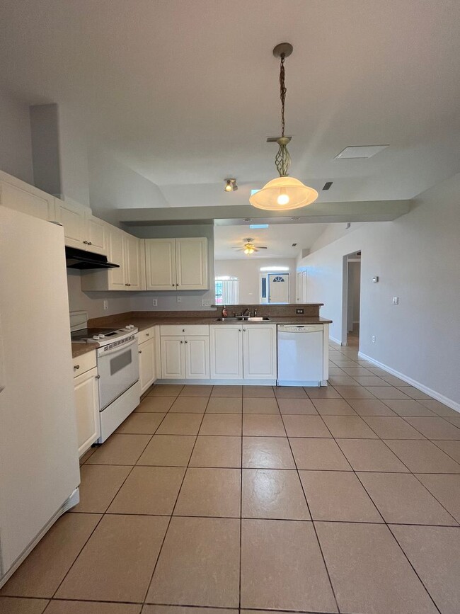 Building Photo - THIS WONT LAST LONG!!!! 3/2 ALL TILE!!!