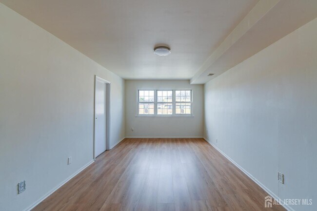 Foto del edificio - 6 College Dr