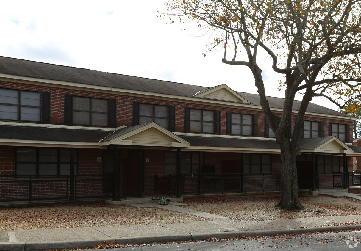 Foto del edificio - Elizabeth Canty Homes