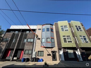 Building Photo - 2028 E Fletcher St