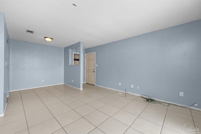 Building Photo - 1555 Green Briar Pkwy