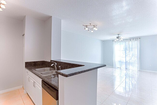 Foto del edificio - 630 S Sapodilla Ave